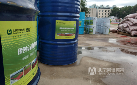 遼寧塑膠跑道施工自結紋施工工程案例之阜新二中
