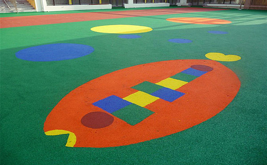 對于幼兒園的塑膠場地鋪裝，幼兒園院長們也是用盡了心思，