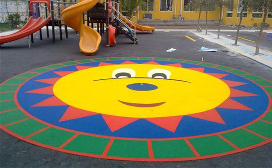 廠家被激怒！幼兒園塑膠跑道多少錢一平方米？一線工人揭幕！